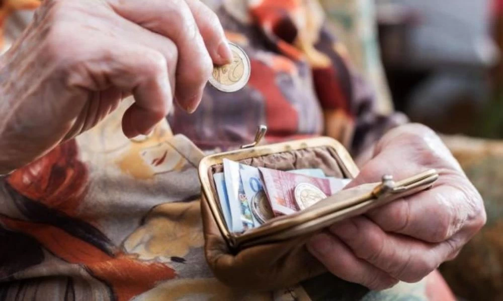 Επικουρικές συντάξεις: Ποιοι θα δουν αύξηση έως και 200 ευρώ